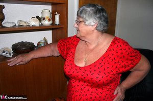 TAC Amateurs offers a free picture gallery with Grandma Libby xxx gallery 266694