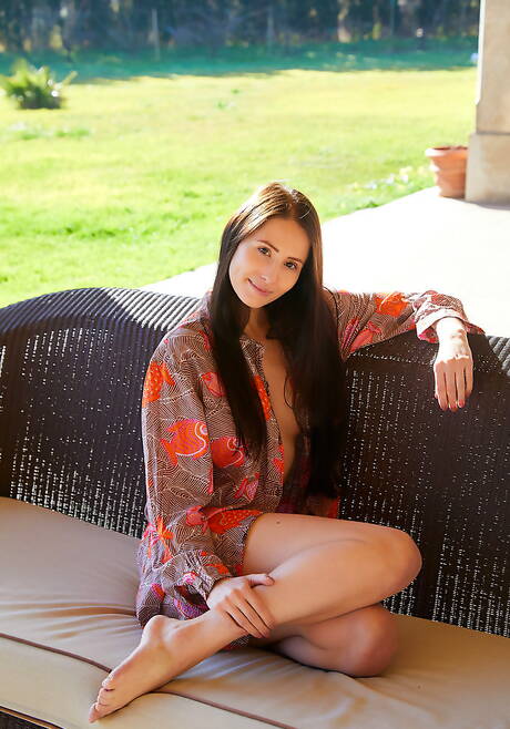 Met Art are excited to present you with a gallery showcasing Vanessa Angel showing amazing shape